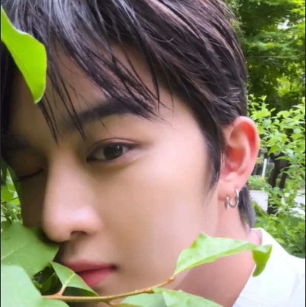 Fans' Pick: Best Moment of Bae Jinyoung