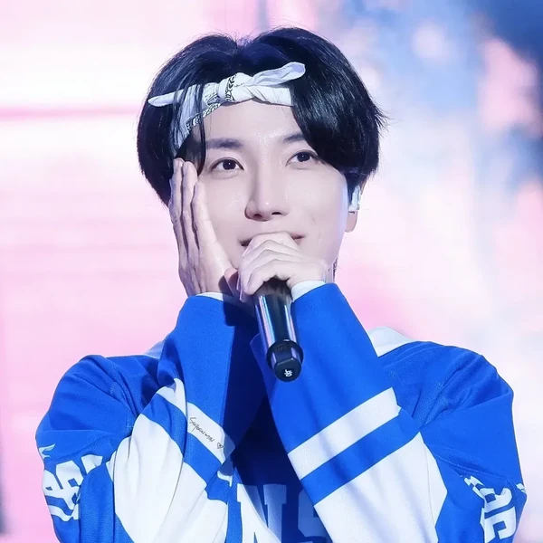 Penampilan Leeteuk (Super Junior) yang Paling Dicintai Hari Ini