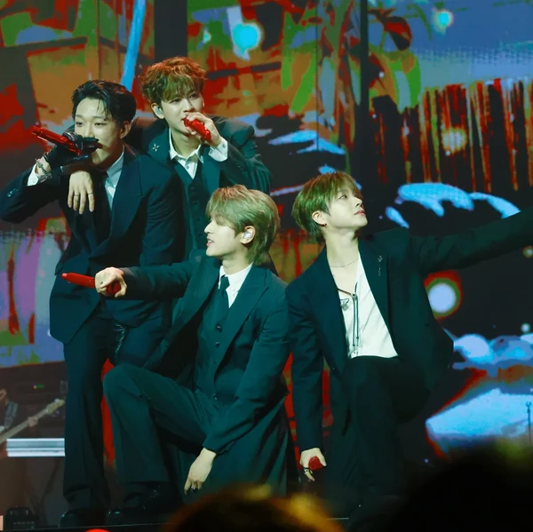 iKON 팬심 가득한 인기 사진