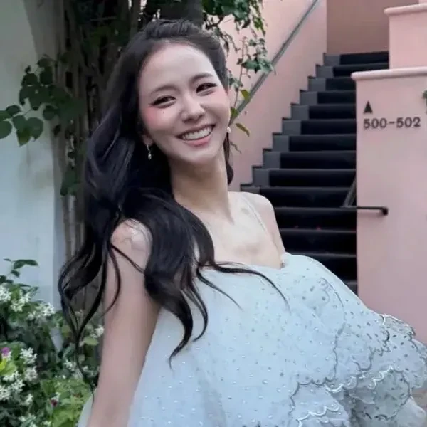 Today's Most Loved BLACKPINK