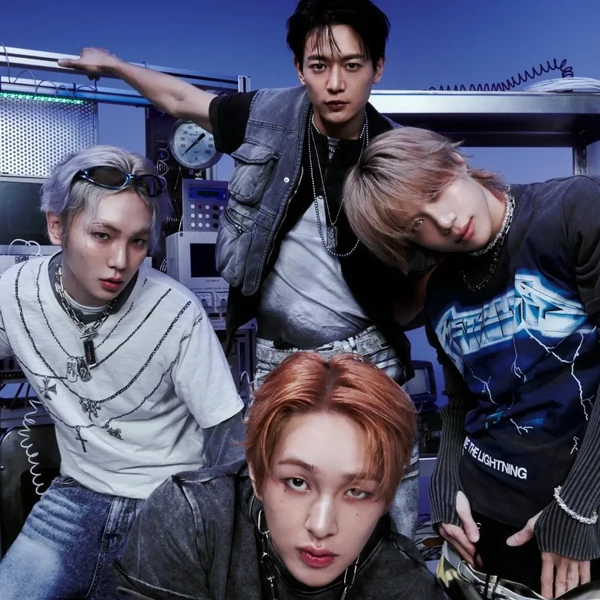 Top Photo Full of SHINee Love