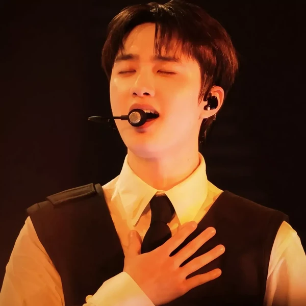 Foto Populer Penuh Cinta untuk D.O. (EXO)