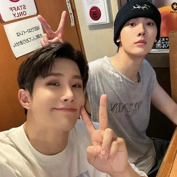 Top Photo Full of Jinjin (ASTRO) Love