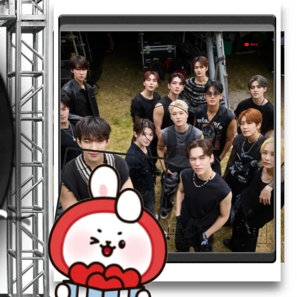 Top Photo Full of SEVENTEEN Love