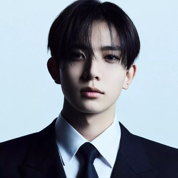 Shining profile picture of Evan on today's Choeaedol
