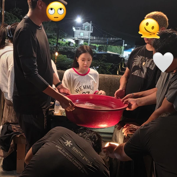Foto Populer Penuh Cinta untuk Yeri (Red Velvet)