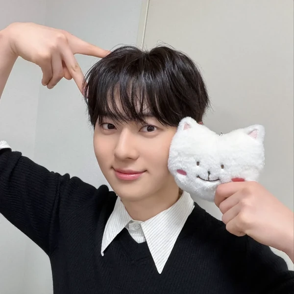Top Photo Full of Hwang Minhyun Love