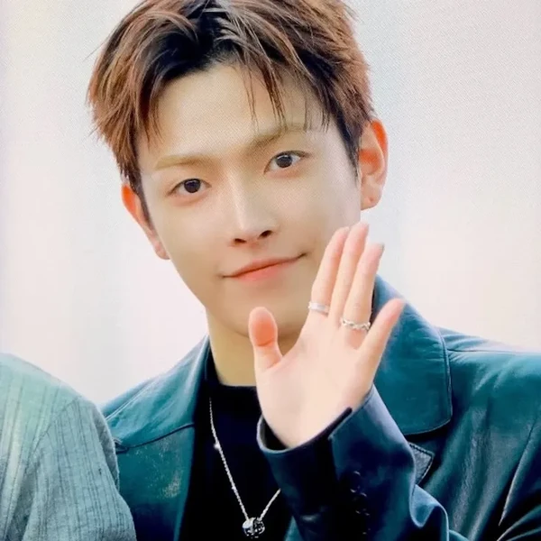 充满粉丝爱意的弘中 (ATEEZ)人气照片