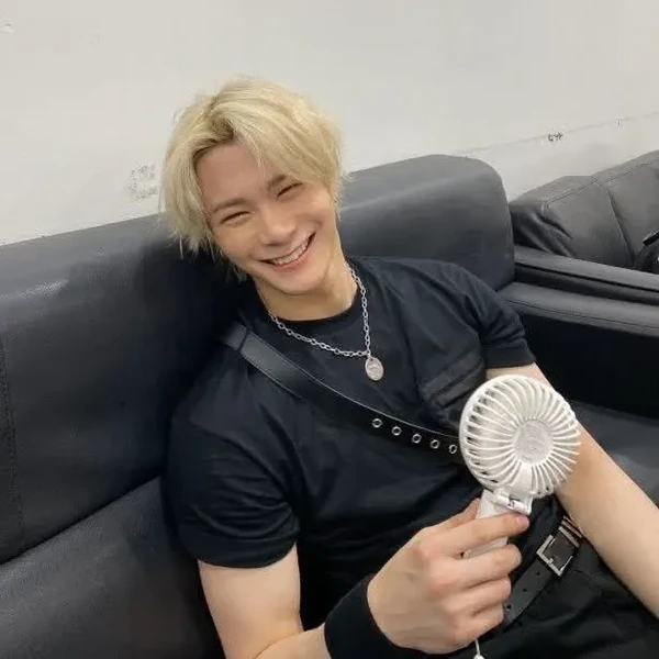 Today's Most Loved Moonbin (ASTRO)