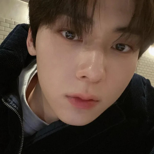 Today's Most Loved Hwang Minhyun