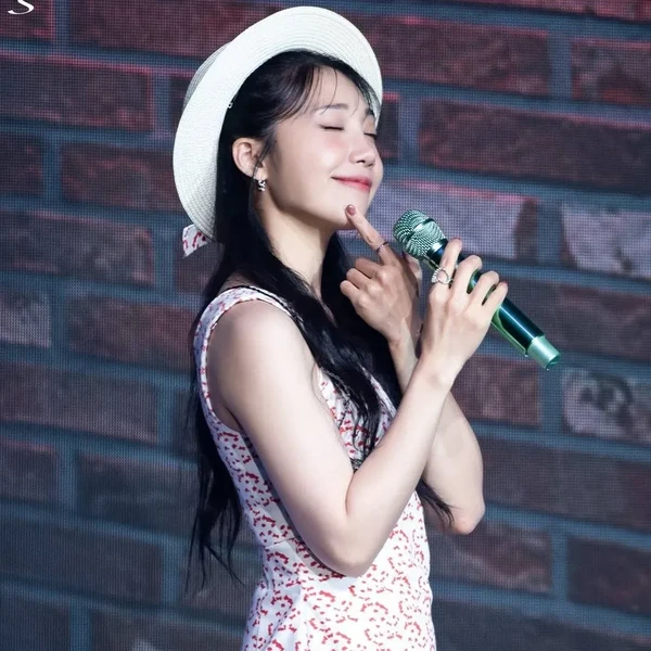 Top Photo Full of Jeong Eunji (Apink) Love