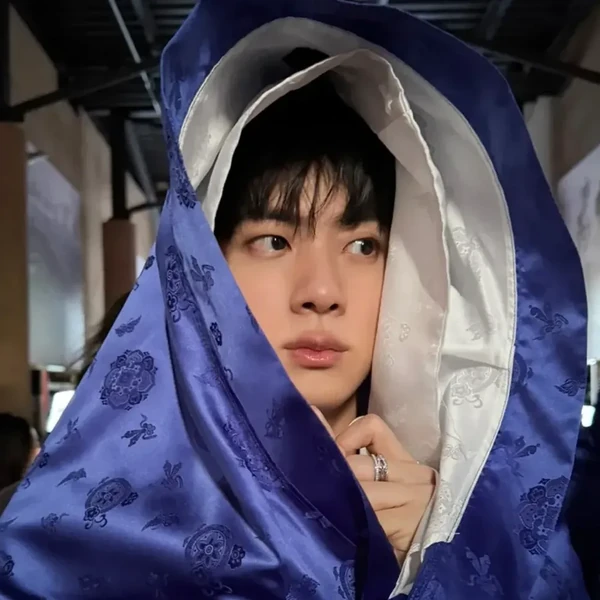 Momen Terbaik Jin (BTS) Pilihan Penggemar