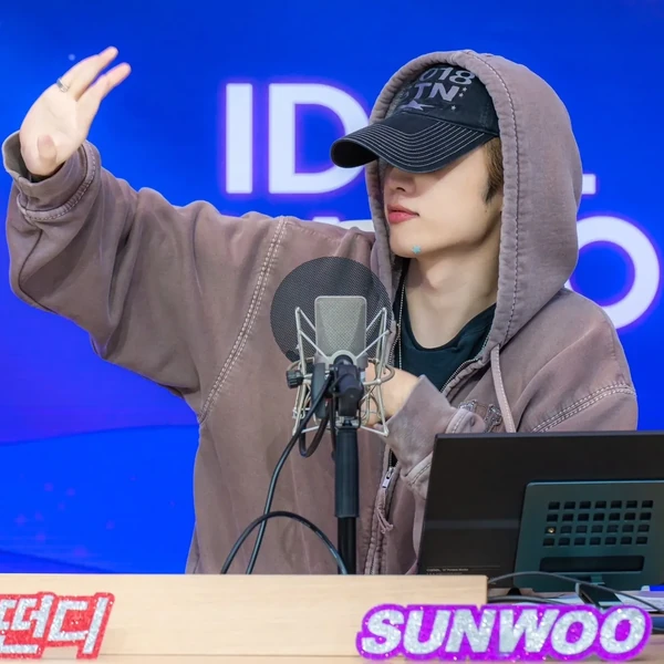 Top Photo Full of Sunwoo (THE BOYZ) Love