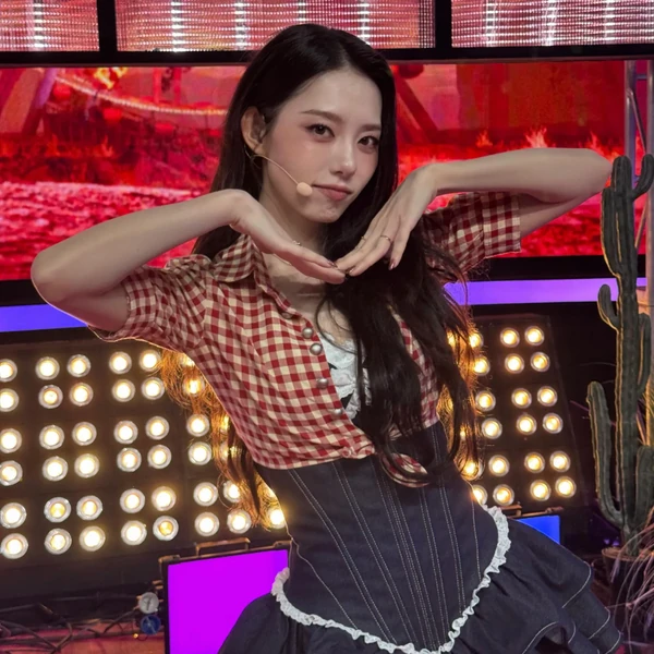 Top Photo Full of Kim Sohye (I.O.I) Love