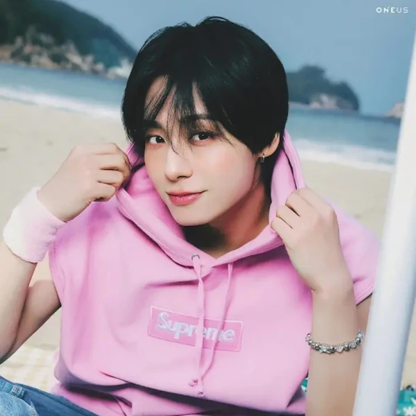 Fans' Pick: Best Moment of Hwanwoong (ONEUS)