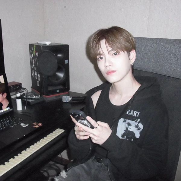 Top Photo Full of Gyehyeon (VERIVERY) Love
