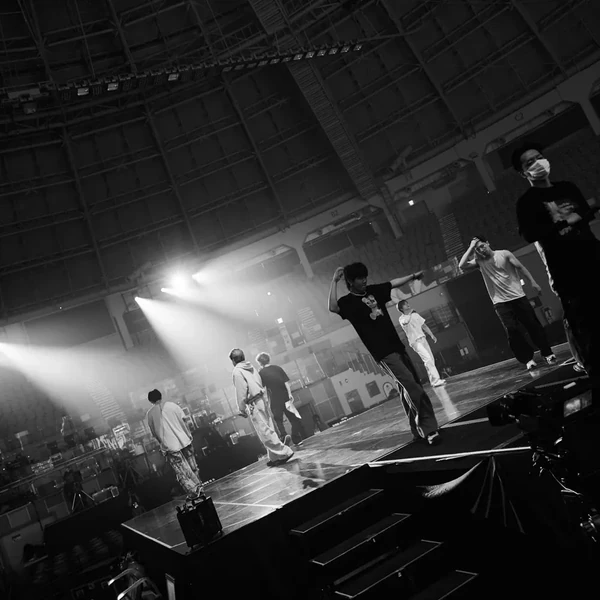 Today's Most Loved iKON