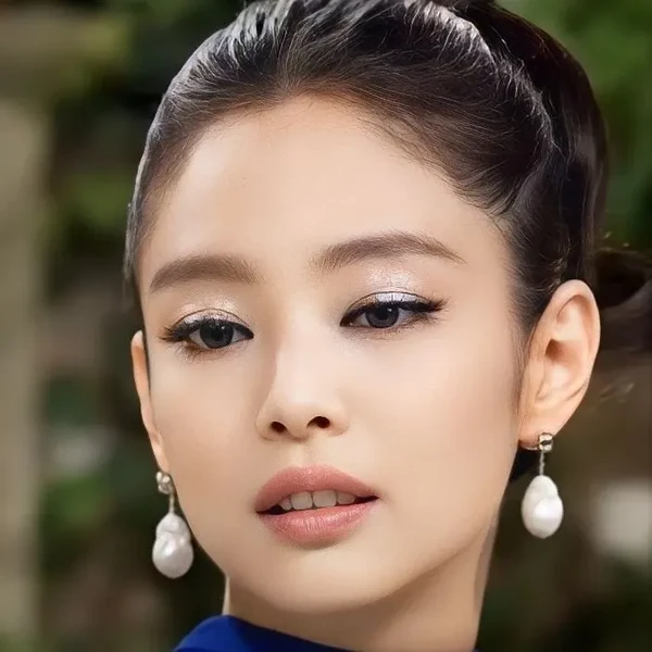 Today's Most Loved Jennie (BLACKPINK)