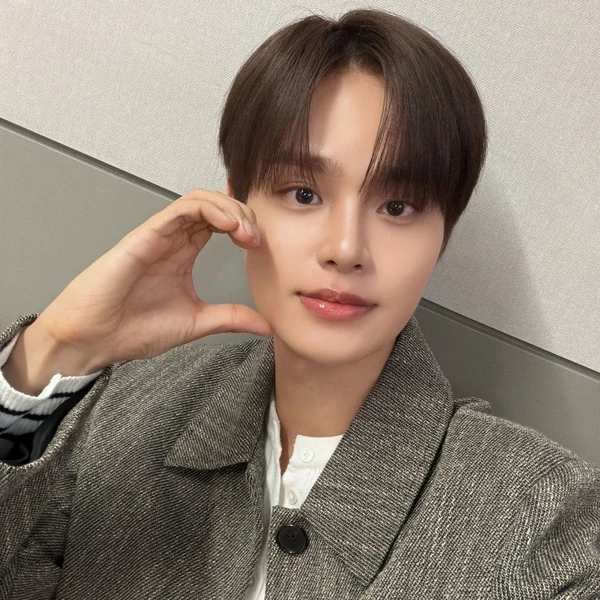 Top Photo Full of Lee Daehwi (AB6IX) Love