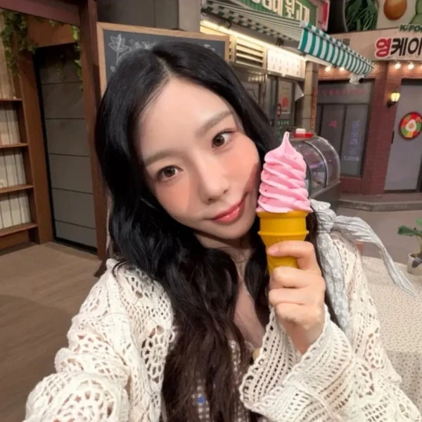 Today's Most Loved Taeyeon (Girls' Generation)