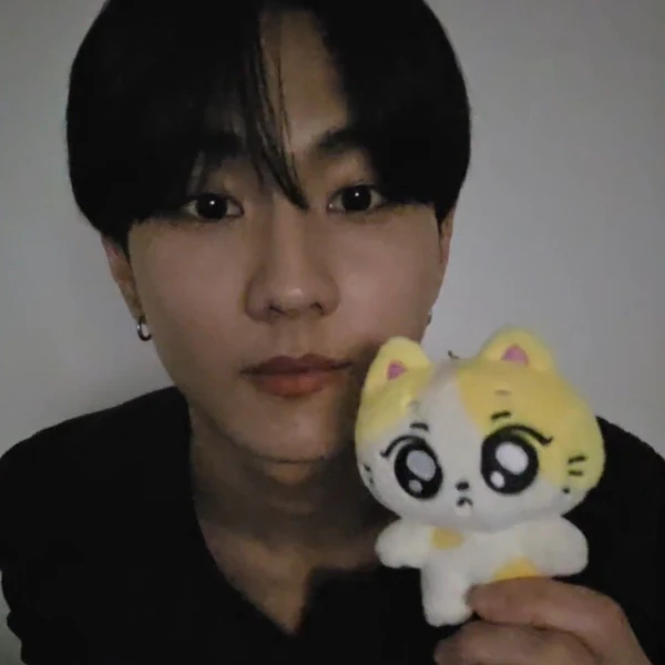 Today's Most Loved Jungwon (ENHYPEN)