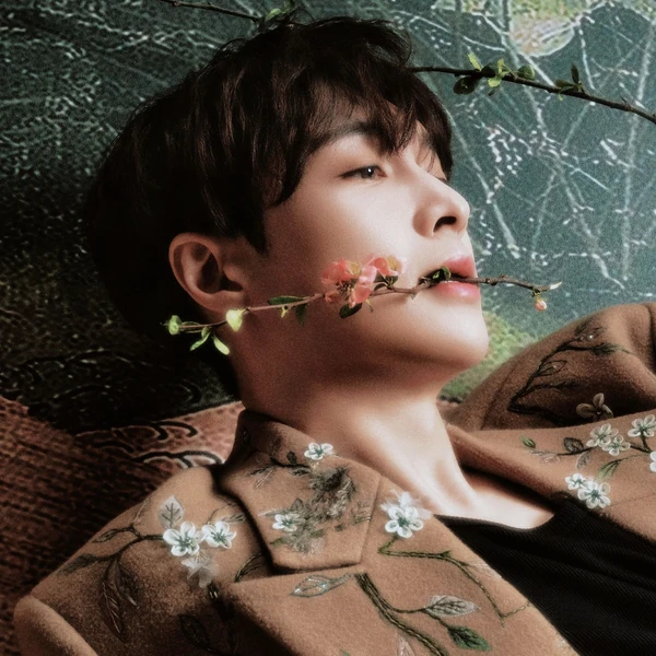 Fans' Pick: Best Moment of Lay (EXO)