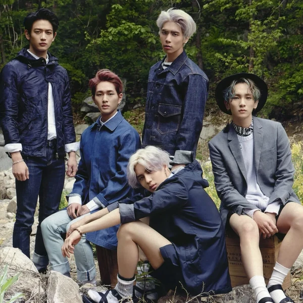 Today's Most Loved SHINee