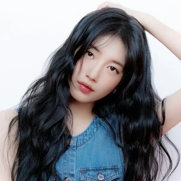 Top Photo Full of Suzy Love