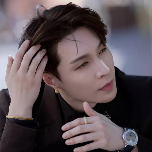 Fans' Pick: Best Moment of Lay (EXO)