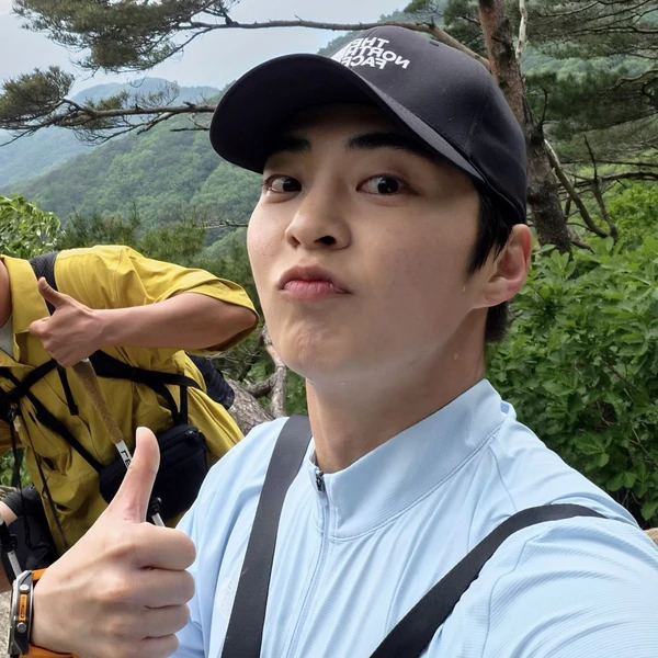 充满粉丝爱意的Xiumin (EXO)人气照片
