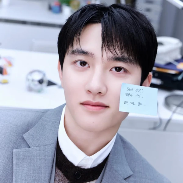 오늘 가장 사랑받은 디오 (EXO)의 모습