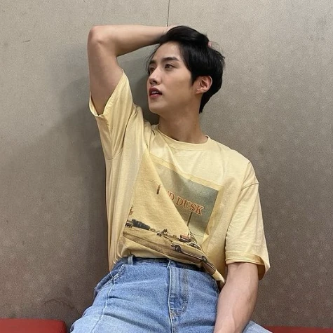 Today's Most Loved Yeoone (PENTAGON)