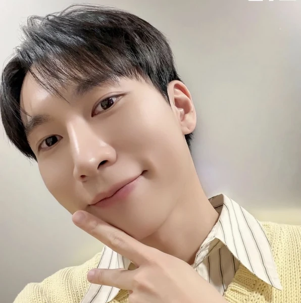 Top Photo Full of Seo Eunkwang (BTOB) Love