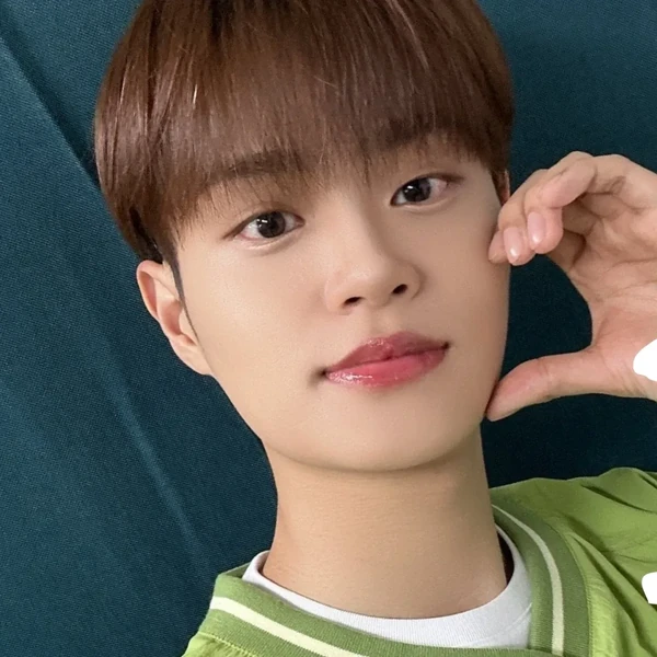 Shining profile picture of Lee Daehwi (AB6IX) on today's Choeaedol