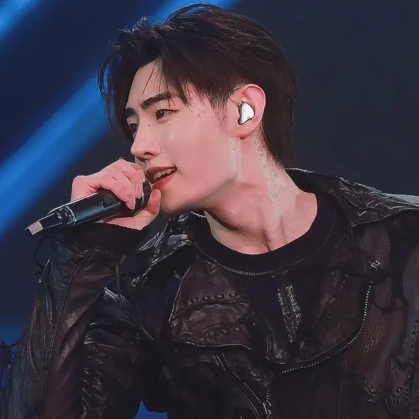 Penampilan Sunghoon (ENHYPEN) yang Paling Dicintai Hari Ini