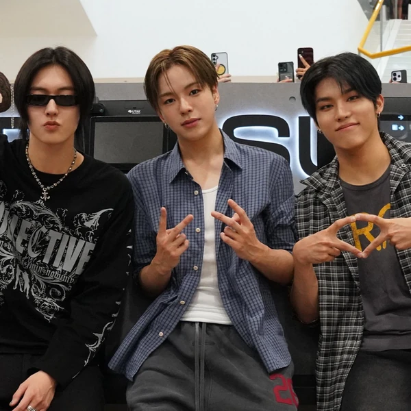 Top Photo Full of TREASURE Love