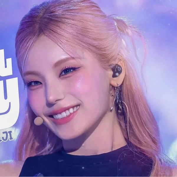 Today's Most Loved Chaeryeong (ITZY)