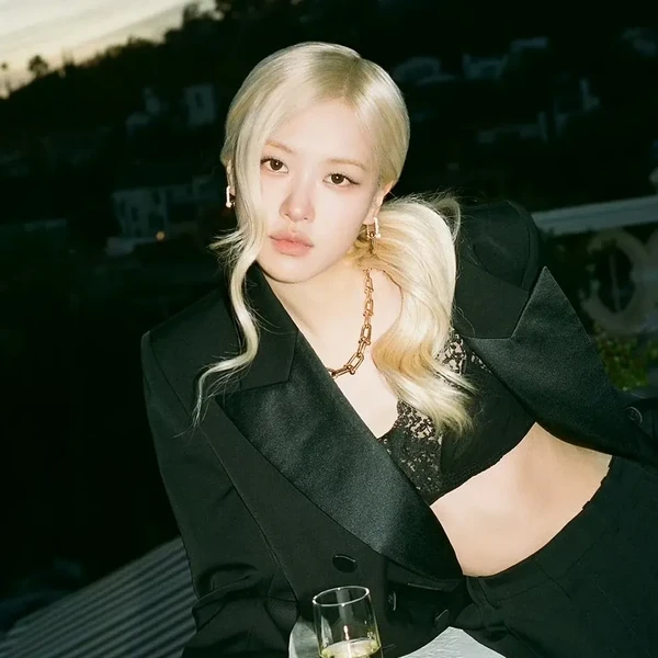 로제 (BLACKPINK) 팬심 가득한 인기 사진