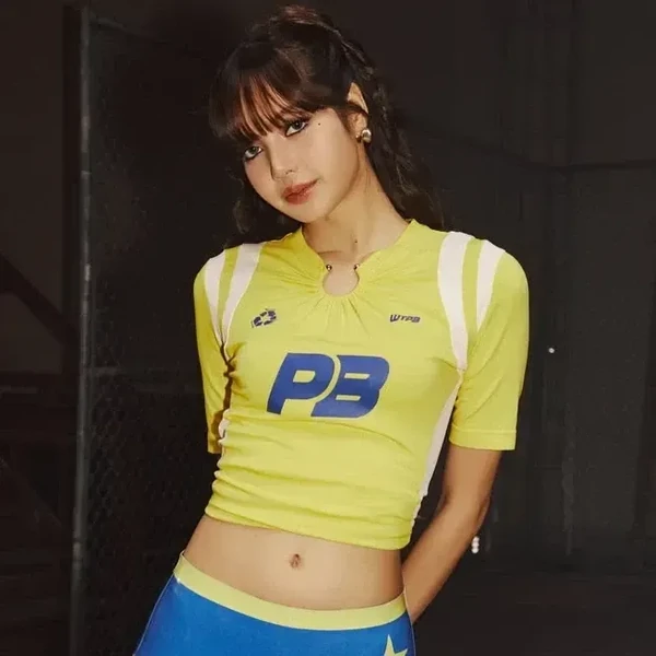 Penampilan Lisa (BLACKPINK) yang Paling Dicintai Hari Ini