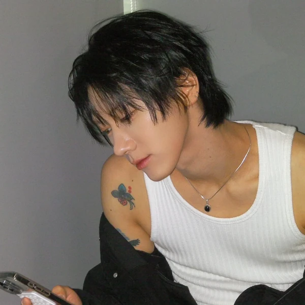 Popular profile picture of TEN (WayV) loved by fans