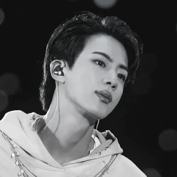 Momen Terbaik Jin (BTS) Pilihan Penggemar