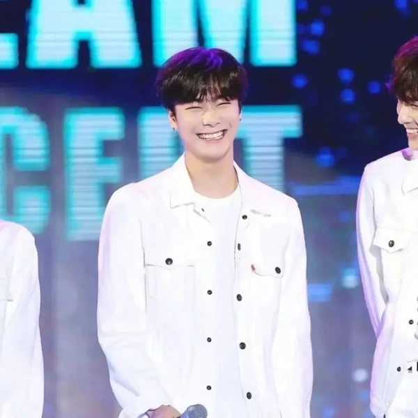 Today's Most Loved Moonbin (ASTRO)