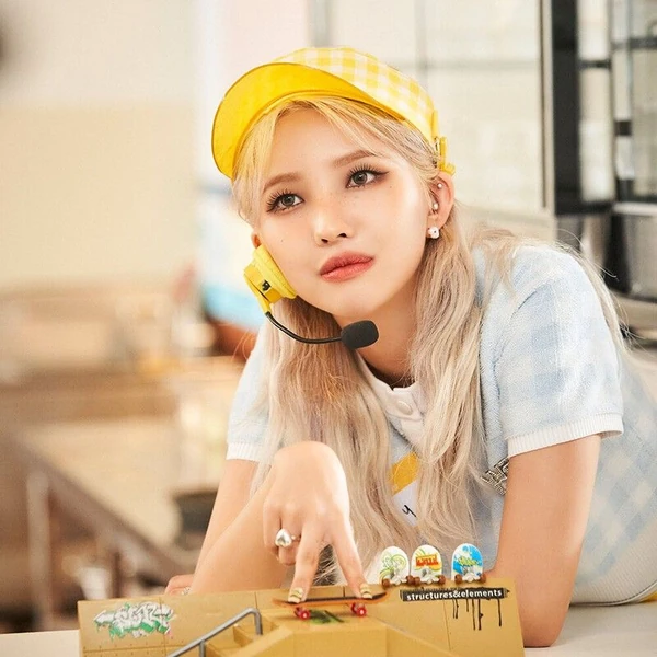 Today's Most Loved Soyeon (i-dle)