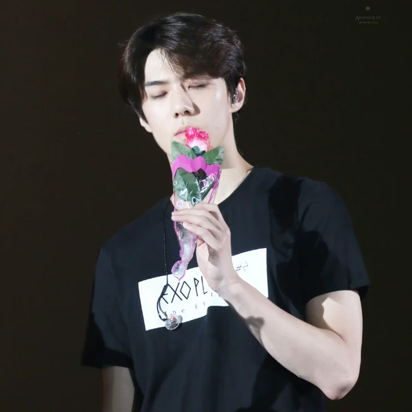 오늘 가장 사랑받은 세훈 (EXO)의 모습