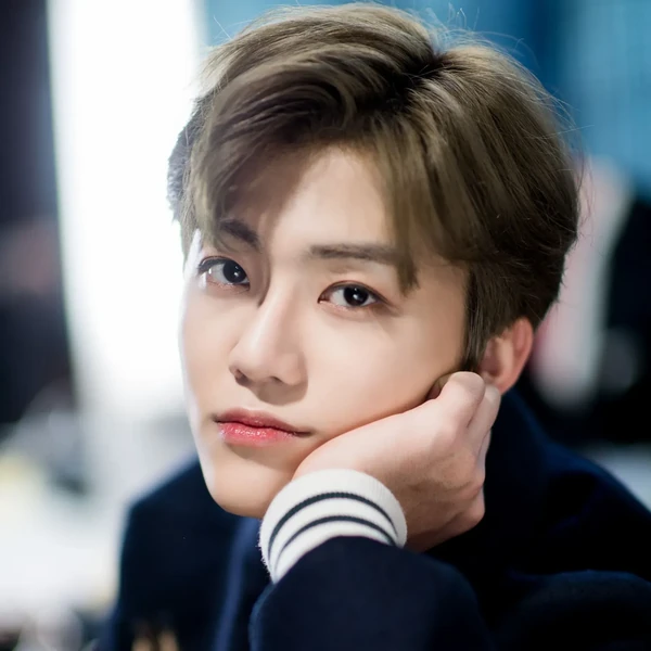 Foto Populer Penuh Cinta untuk NCT
