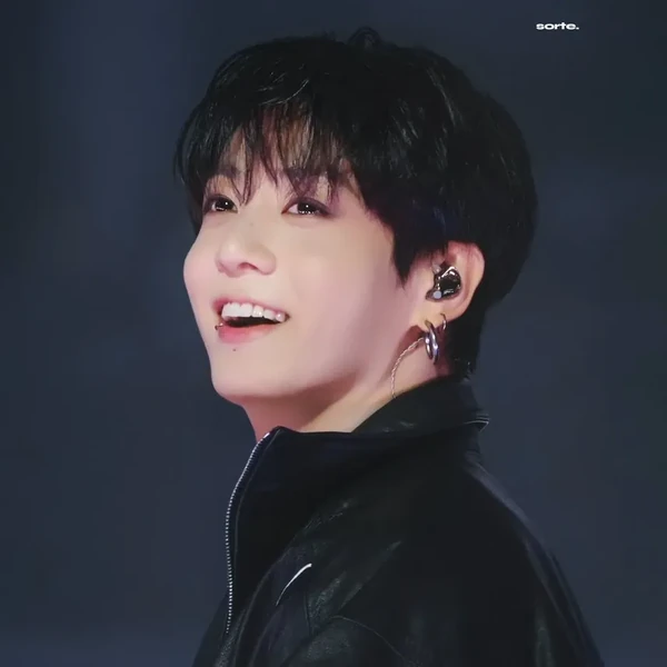 Penampilan Jungkook (BTS) yang Paling Dicintai Hari Ini