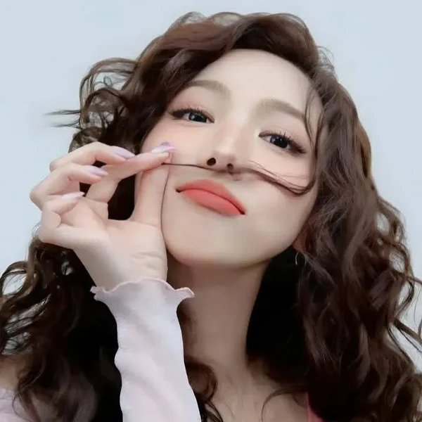 Foto Populer Penuh Cinta untuk TWICE