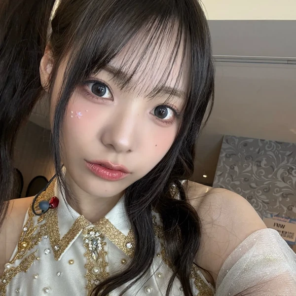 QWER シヨン ファンダムコミュニティ │ KPOP人気No.1アプリ 最愛ドル