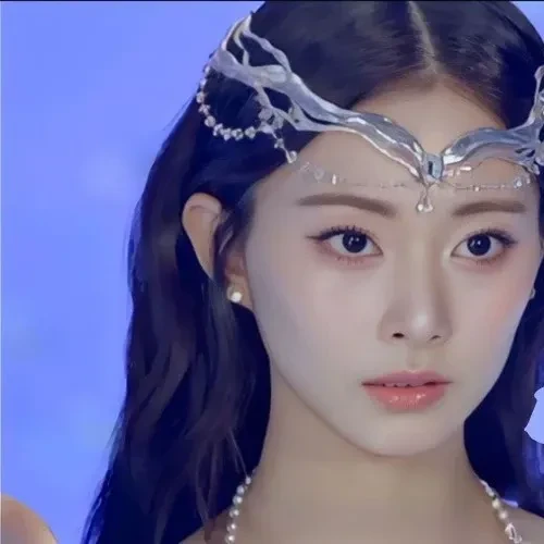 今日最受喜愛的子瑜 (TWICE)