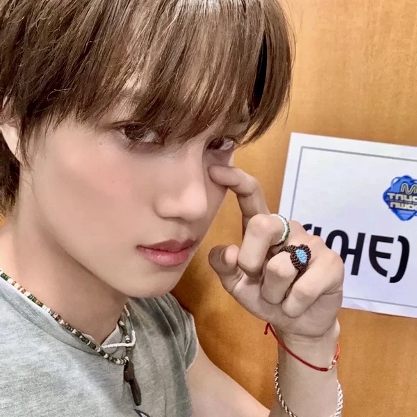 今日最受喜愛的Kai (EXO)